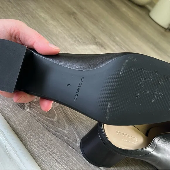 Everlane Black Leather Mules with Polished Finish - Picture 7 of 7